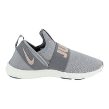 Load image into Gallery viewer, Nike Women's Flex Motion Training Shoes
