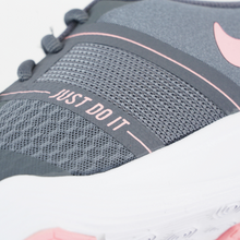 Load image into Gallery viewer, Nike Women's City Trainer 2 Shoes
